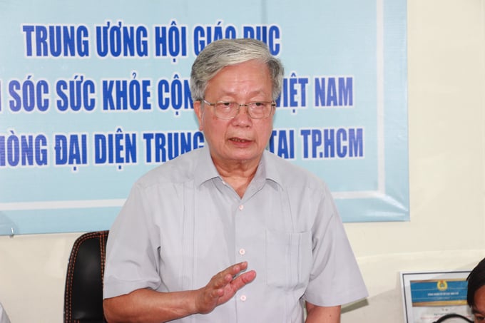 Ông Nguyễn Hồng Quân, nguyên Ủy viên Ban chấp hành Trung ương Đảng, nguyên Bộ trưởng Bộ xây dựng, Chủ tịch Hội Giáo dục chăm sóc sức khỏe cộng đồng Việt Nam