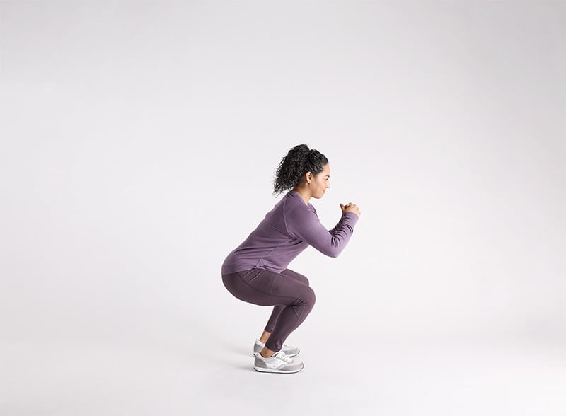 squats-claudia-hold