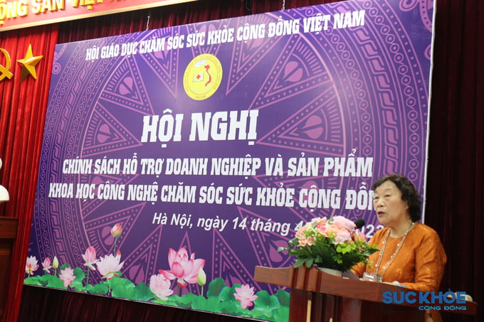 PGS.TS.Nguyễn Thị Chính - Phó Chủ tịch Hội GDCSSKCĐ Việt Nam phát biểu khai mạc hội nghị
