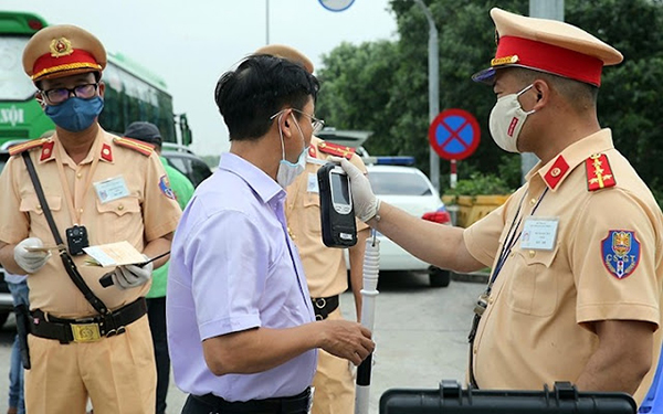 Máy thổi nồng độ cồn là gì? Định nghĩa, cách sử dụng
