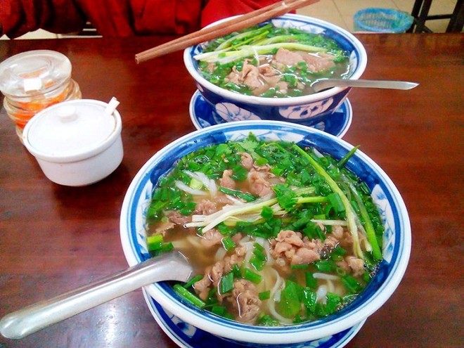 Nhiều hàng ăn đã mở cửa trở lại sau Tết, giá cả ổn định