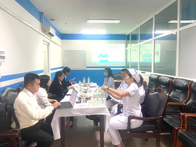 Đoàn công tác kiểm tra công tác thu dung, điều trị, phòng chống dịch sởi tại Bệnh viện Tâm Trí