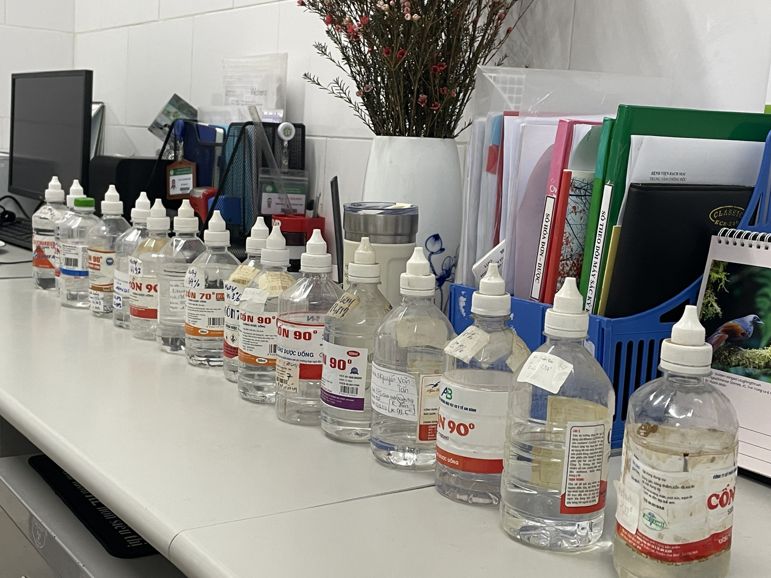 Khuyến nghị của chuyên gia chống độc: Cần phải quản lý chặt chẽ cồn Methanol- Ảnh 3. Khuyến nghị của chuyên gia chống độc: Cần phải quản lý chặt chẽ cồn Methanol- Ảnh 3.