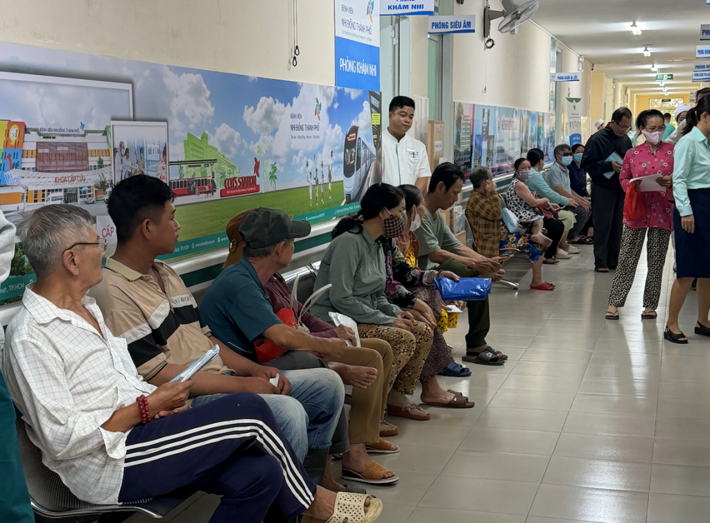 Người dân háo hức chờ khám bệnh tại Bệnh viện Từ Dũ cơ sở 2 (Ảnh: Sở Y tế TP. Hồ Chí Minh)