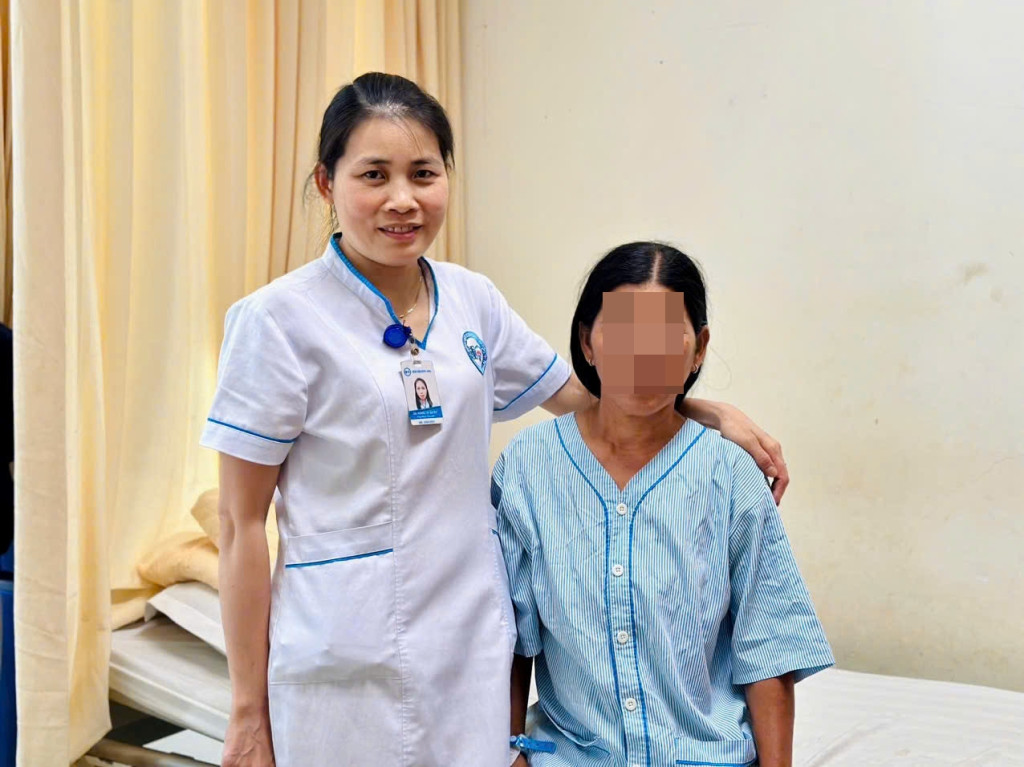 Hiện tại, sức khỏe bệnh nhân ổn định và tiếp tục được theo dõi, điều trị theo phác đồ chuyên khoa