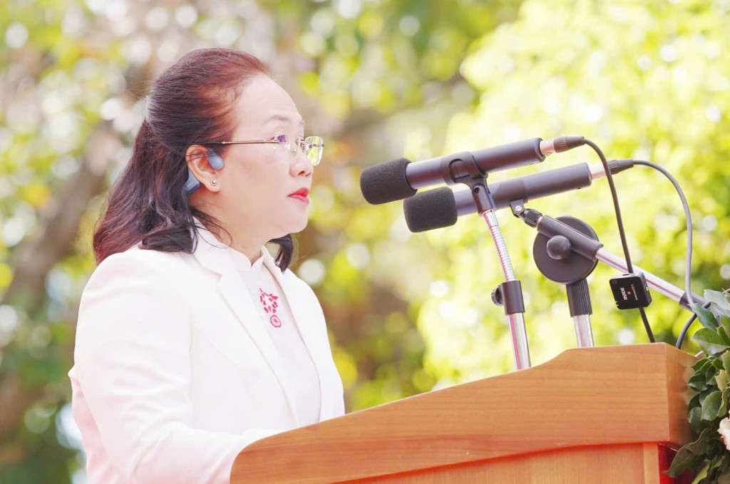 BSCKI Nguyễn Thị Thu Thảo - Chủ tịch Hội đồng quản trị Bệnh viện Đại học Y Dược - Hoàng Anh Gia Lai phát biểu tại lễ khởi công