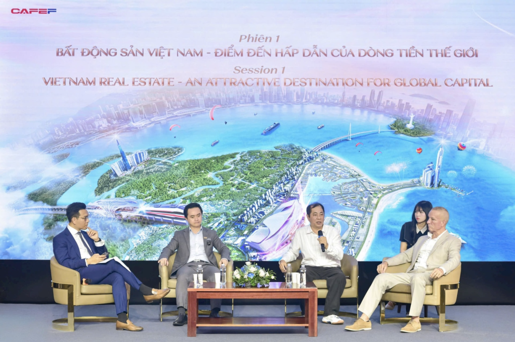Các đại biểu tham gia phiên thảo luận tại tọa đàm “Dòng vốn ngoại đổ bộ, cơ hội cho bất động sản Việt Nam” (Ảnh: BTC)