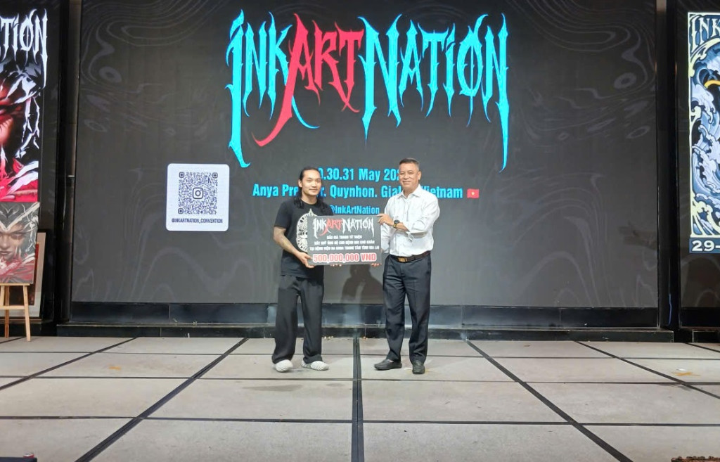 Ink Art Nation trao 500 triệu đồng cho Chi hội Bệnh viện Đa khoa Trung tâm tỉnh Gia Lai để chung tay vì bệnh nhi khó khăn điều trị tại bệnh viện