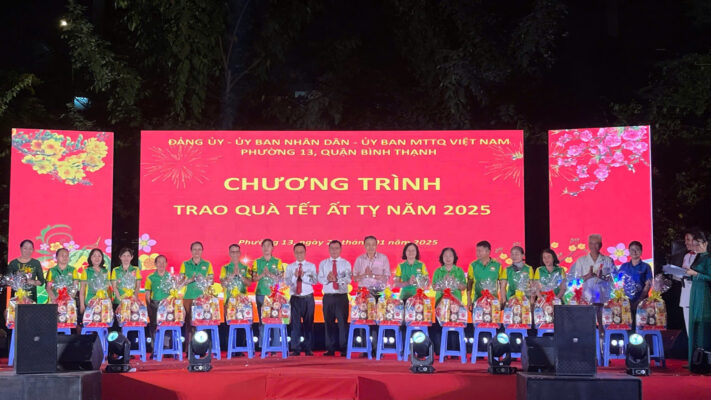 Chường trình trao qua tết Ất Tỵ