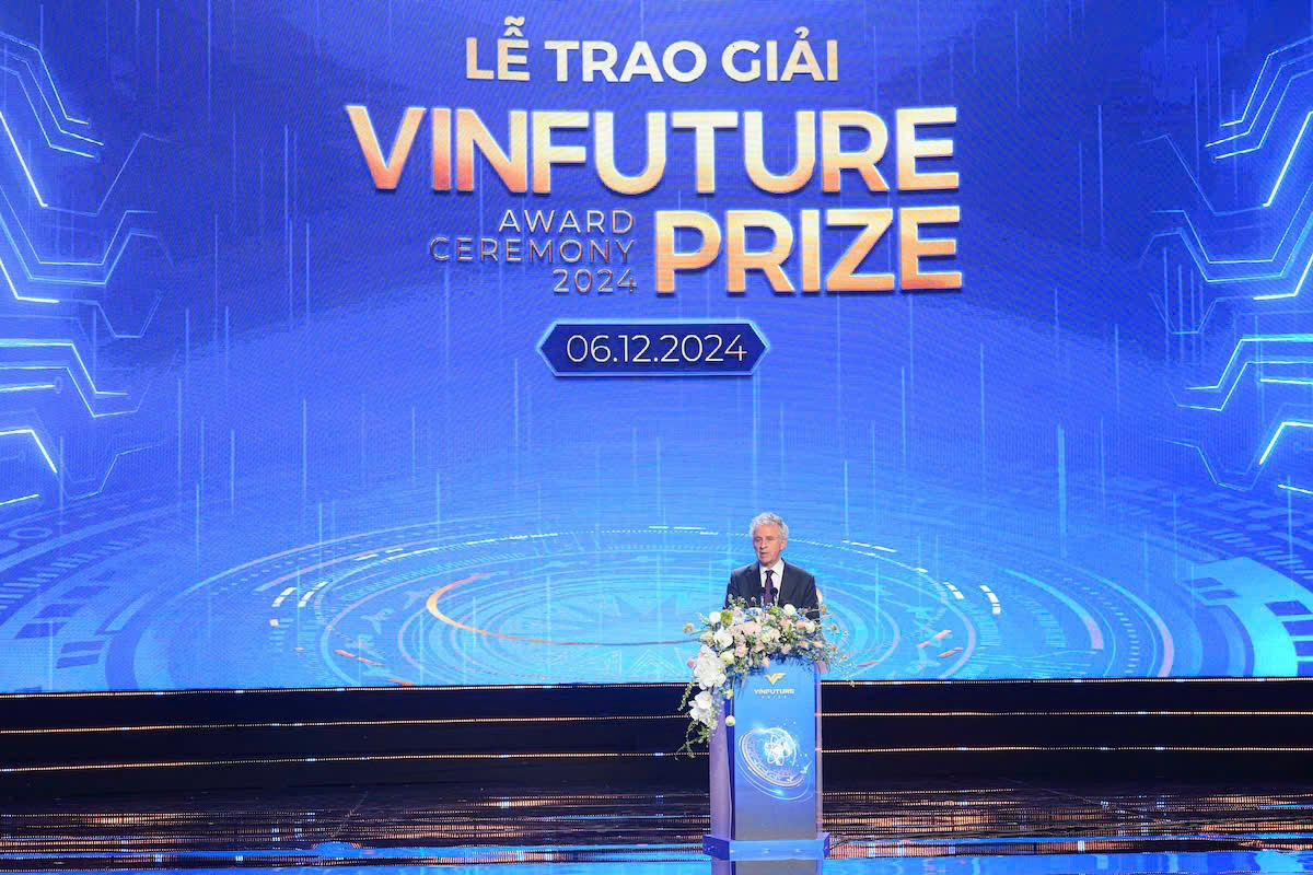 GS. Richard Friend, Chủ tịch Hội đồng Giải thưởng chia sẻ về thông điệp chính của VinFuture mùa thứ 4: Bứt phá Kiên cường