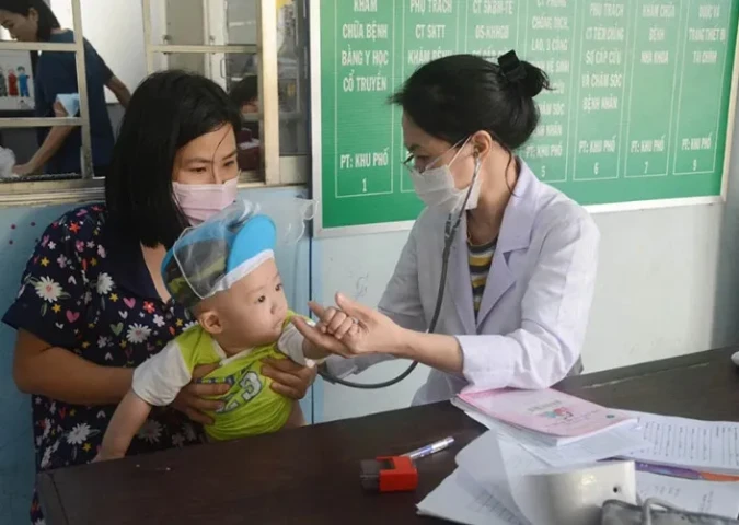 Tiếp tục củng cố, hoàn thiện, nâng cao chất lượng hoạt động của y tế cơ sở trong tình hình mới