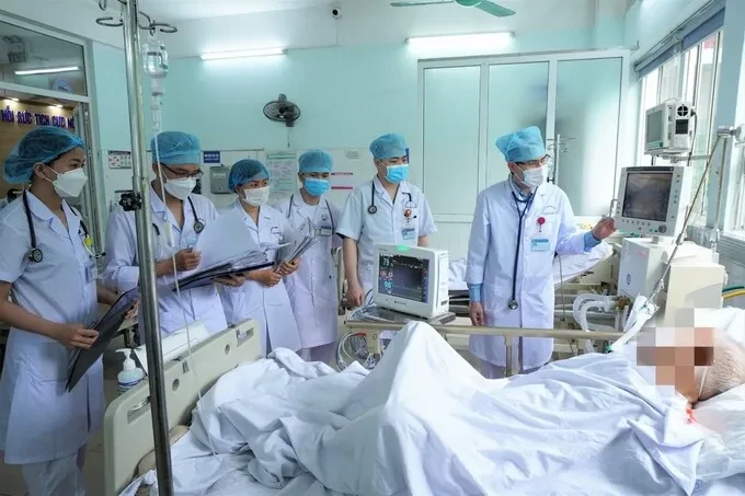 Triệu chứng và cách xử trí khi ngộ độc rượu