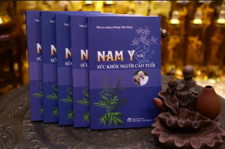 Xuất bản phẩm Nhà nước đặt hàng “Nam y với sức khoẻ Người Cao tuổi”