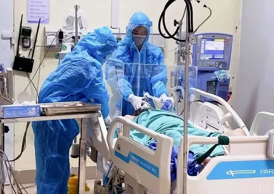 Bộ Y tế ban hành công văn tăng cường công tác thu dung, điều trị ca bệnh COVID-19
