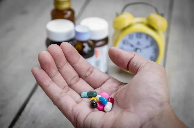 Những quy tắc uống thuốc mọi người cần tuân thủ