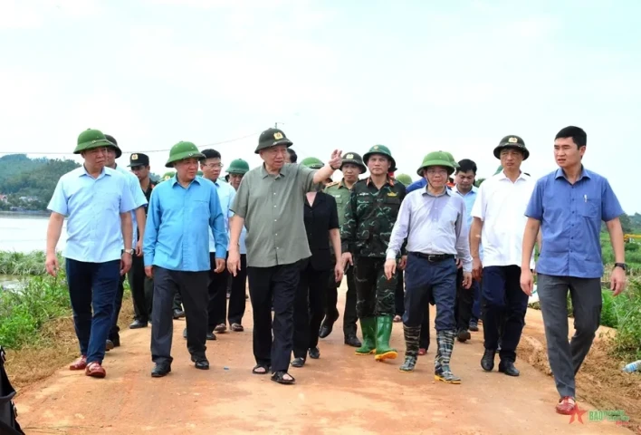 Tổng Bí thư, Chủ tịch nước Tô Lâm kiểm tra công tác phòng, chống lụt bão tại Tuyên Quang
