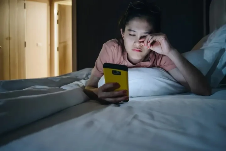 Người thức khuya dễ mắc bệnh tim và tiểu đường