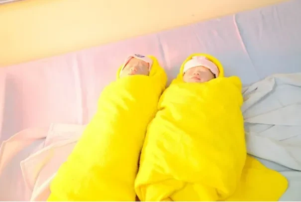 Nỗ lực tìm con và giữ con đầy xúc động của sản phụ ung thư vú di căn được mổ cấp cứu thành công, song thai chào đời khỏe mạnh