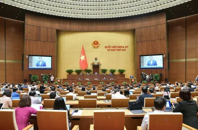Thủ tướng Chính phủ Phạm Minh Chính báo cáo với Quốc hội về việc giải quyết tình trạng thiếu thuốc, trang thiết bị, vật tư y tế