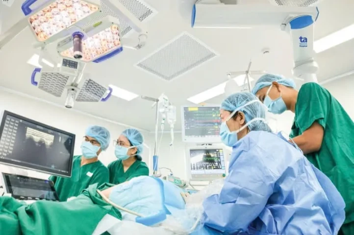 Một số giải pháp phát triển nguồn nhân lực y tế Việt Nam trong thời gian tới