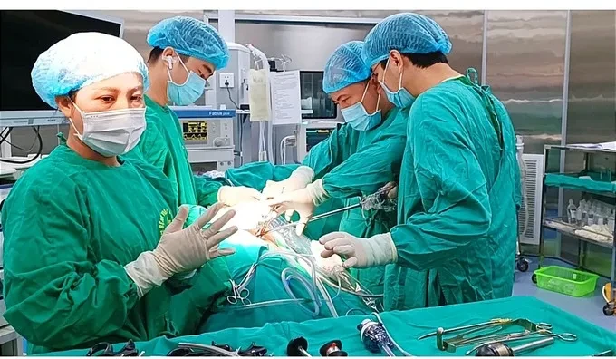 Vợ hiến thận cho chồng – Câu chuyện xúc động về sự hy sinh của người phụ nữ Việt Nam