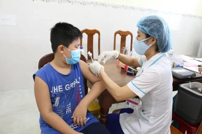 Bố trí ngân sách trung ương năm 2023 cho Bộ Y tế để mua vaccine cho Chương trình tiêm chủng mở rộng