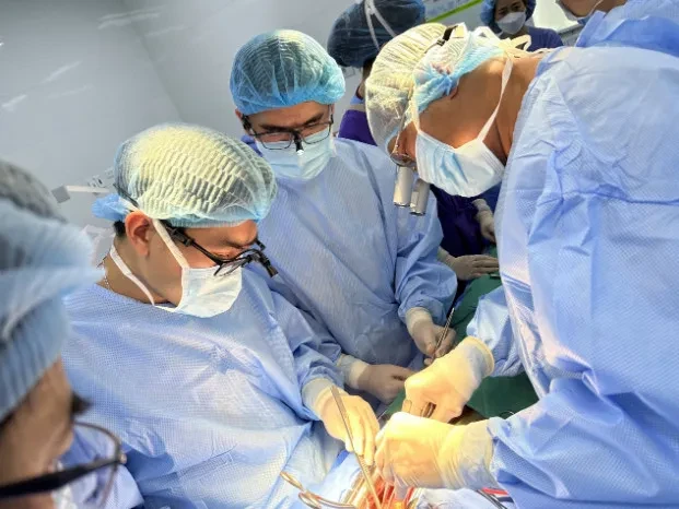 Cuộc sống mới cho cháu bé 12 tuổi sống chung với bệnh viêm nội tâm mạc nhiễm khuẩn trên nền tim bẩm sinh