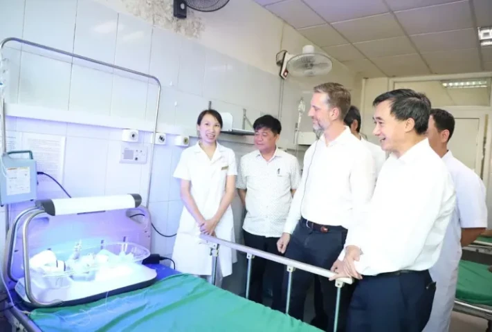 Bộ Y tế yêu cầu tăng cường chăm sóc sức khỏe trẻ em nhằm giảm tử vong trẻ em dưới 5 tuổi