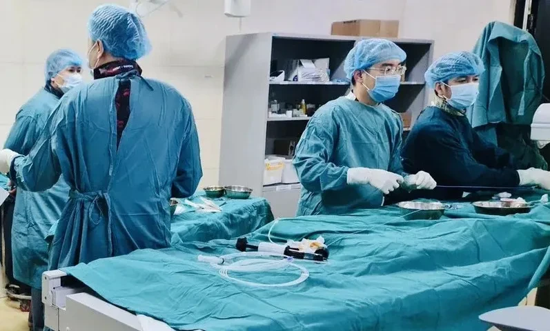 Cứu chữa và can thiệp thành công cho 1 trẻ sơ sinh bị hẹp khít động mạch phổi