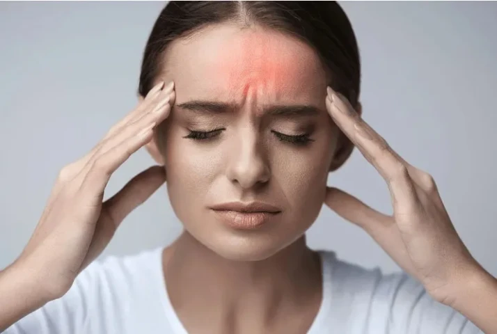 Cách phòng tránh và giảm triệu chứng đau nửa đầu khi thời tiết giao mùa