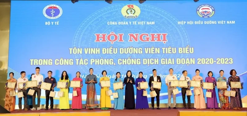 Bộ Y tế Công đoàn Y tế Việt Nam tổ chức hội nghị tôn vinh điều dưỡng viên tiêu biểu