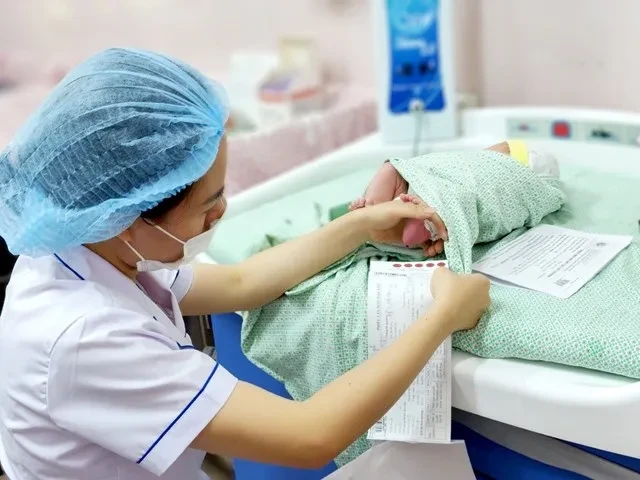 Những điều cần biết về sàng lọc sơ sinh