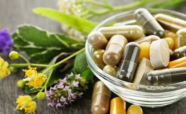 Bộ Y tế gia hạn giấy đăng ký lưu hành, cấp mới giấy đăng ký lưu hành hơn 107 thuốc, vị thuốc y học cổ truyền