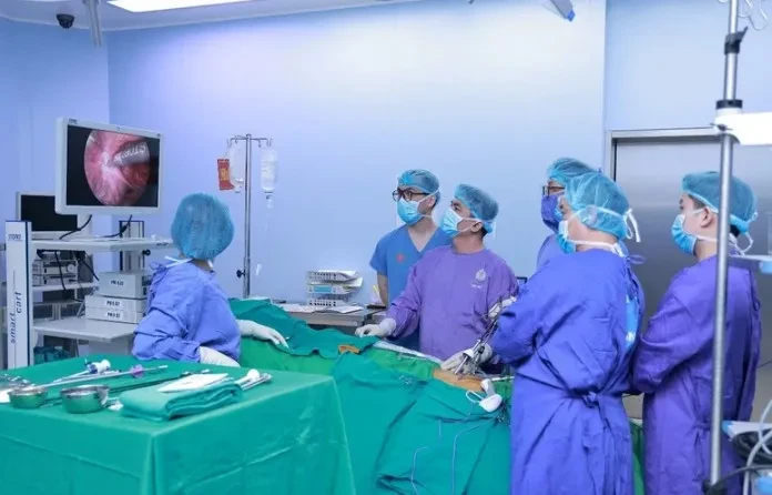 Điều trị thành công bệnh nhân nam, mắc hội chứng Zinner bằng phẫu thuật nội soi ổ bụng cắt túi tinh