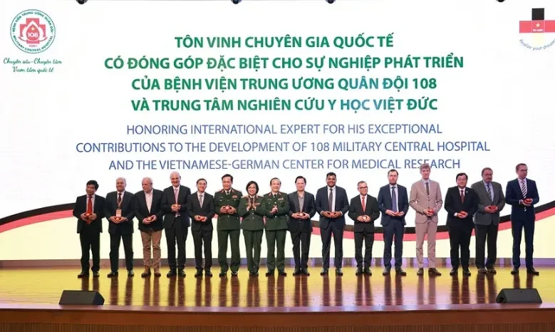 Hội thảo khoa học “Bệnh truyền nhiễm mới nổi và tái nổi”