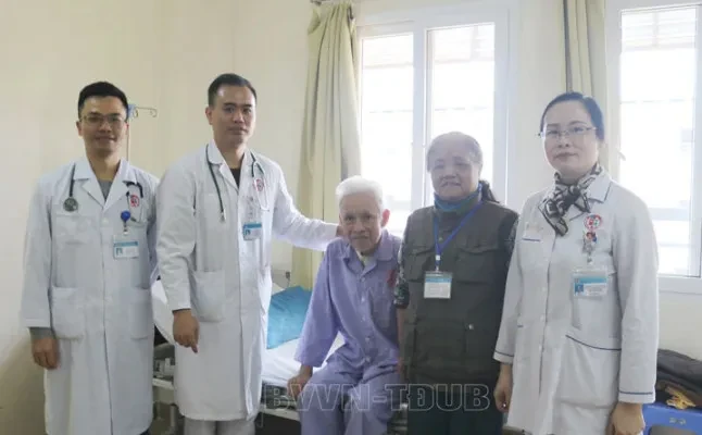 Bệnh nhân 71 tuổi ngừng tuần hoàn do rối loạn nhịp tim nguy hiểm