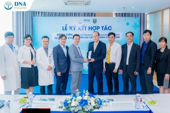 Bệnh viện quốc tế DNA ký kết hợp tác với Đại học y khoa Phạm Ngọc Thạch trong nghiên cứu phát triển công nghệ Exosome tại Việt Nam