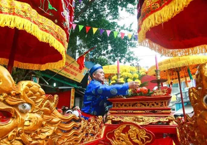 Người giữ hồn làng Việt