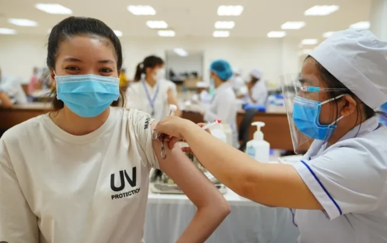 TP. HCM có 59 điểm tiêm vaccine phòng COVID-19 xuyên dịp lễ