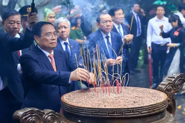 Thủ tướng Chính phủ Phạm Minh Chính dự lễ dâng hương tưởng niệm các Vua Hùng