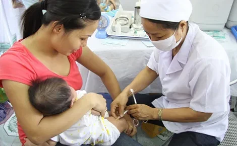 TP. Hồ Chí Minh: Chiến dịch tiêm vaccine sởi cho trẻ 1- 5 tuổi đạt mức an toàn nhưng số ca mắc sởi giảm chậm