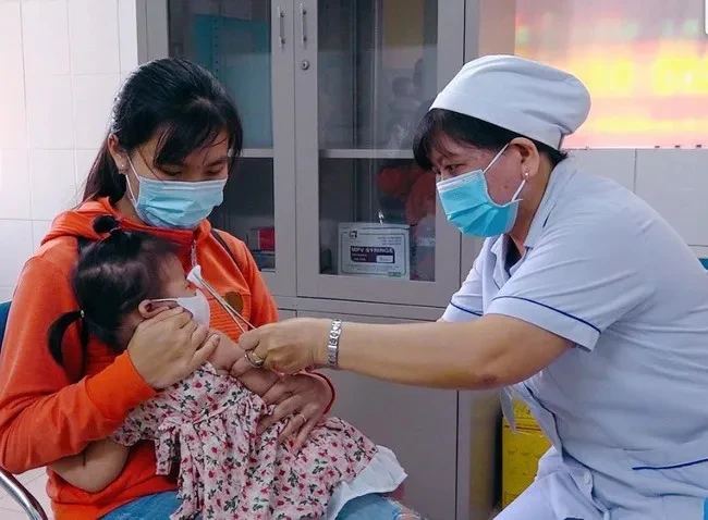Bộ Y tế chủ động tháo gỡ cơ chế mua sắm, đảm bảo cung ứng đủ vaccine cho Chương trình tiêm chủng mở rộng