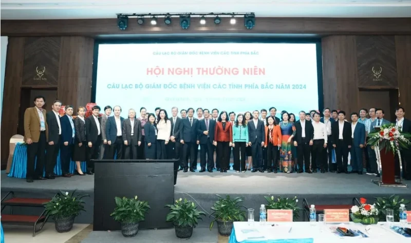 Bộ trưởng Bộ Y tế Đào Hồng Lan và Thứ trưởng Bộ Y tế Trần Văn Thuấn tham dự hội nghị CLB Giám đốc các bệnh viện tỉnh phía Bắc