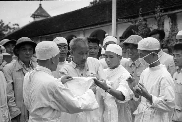Y đức và vấn đề giáo dục y đức trong ngành y theo tư tưởng Hồ Chí Minh