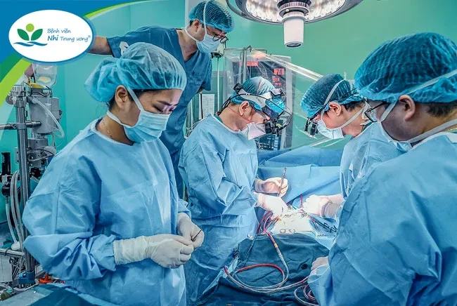 Bệnh viện Nhi Trung ương phẫu thuật bằng kỹ thuật ít xâm lấn qua đường nách cho 700 trẻ mắc bệnh tim bẩm sinh