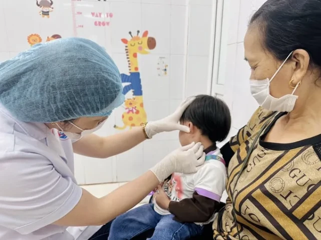 Cứu sống trẻ bị nhiễm vi khuẩn “ăn thịt người” Whitmore