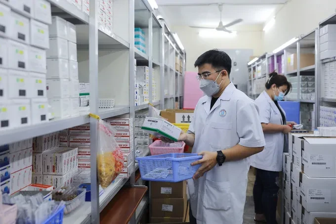 Hà Nội ban hành và tổ chức thực hiện kế hoạch đấu thầu thuốc năm 2023 cho các cơ sở y tế