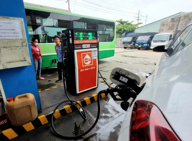 Giá xăng dầu hôm nay 19/11: Bật tăng trở lại