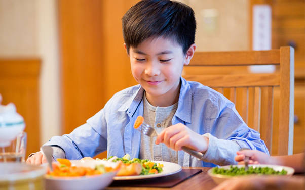 10 loại thực phẩm mà trẻ em không nên ăn thường xuyên