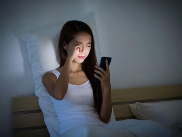 Thức khuya tàn phá sức khỏe ghê gớm, biết mà tránh kẻo hỏng gan, chóng già